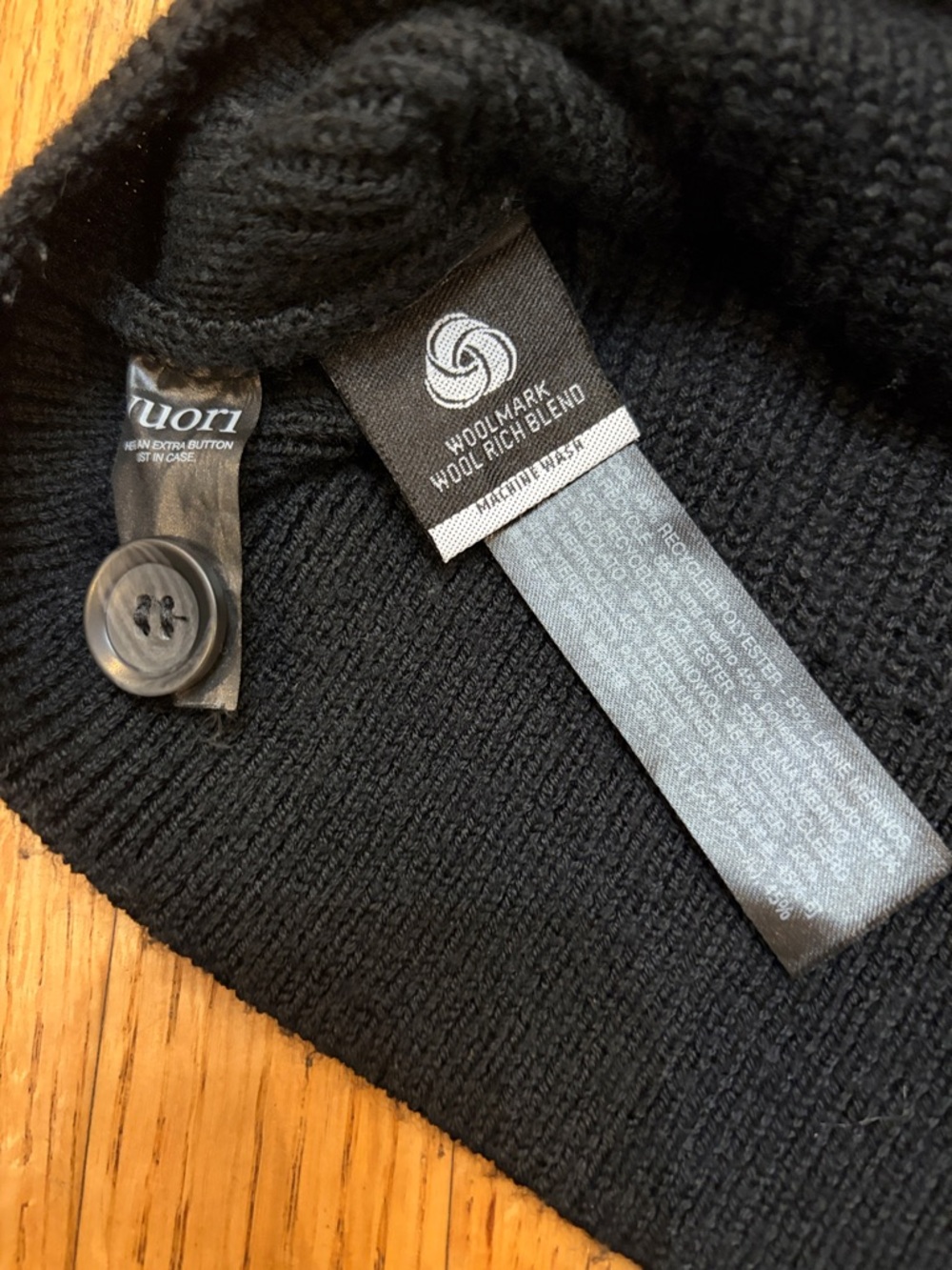 Vuori Alps Boyfriend Cardigan Black Sz. Small - Picture 15 of 17